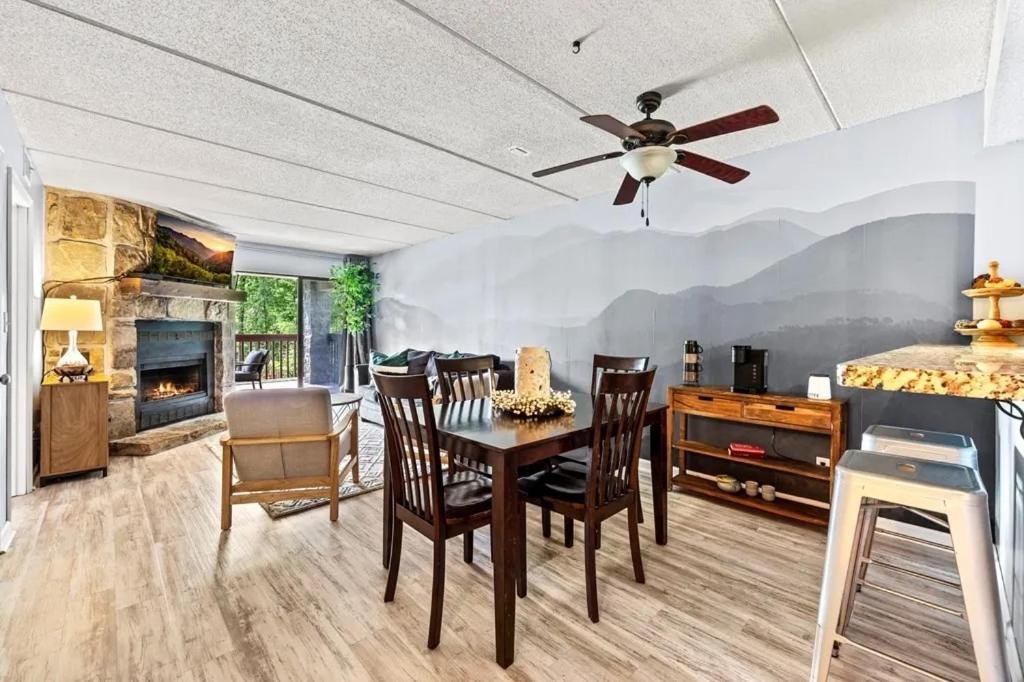 Views & Fireplace - Minutes To Gburg And Ober - Condo Gatlinburg Exteriér fotografie